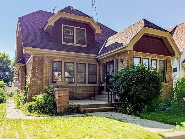2359 N 56th St, Milwaukee, WI 53210 - #1