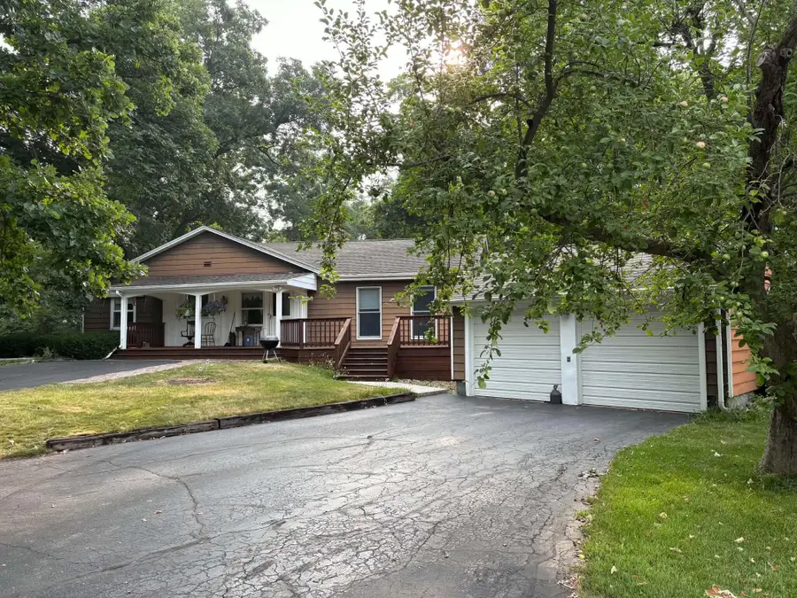 2201 67th Dr, Yorkville, WI 53182 - #2