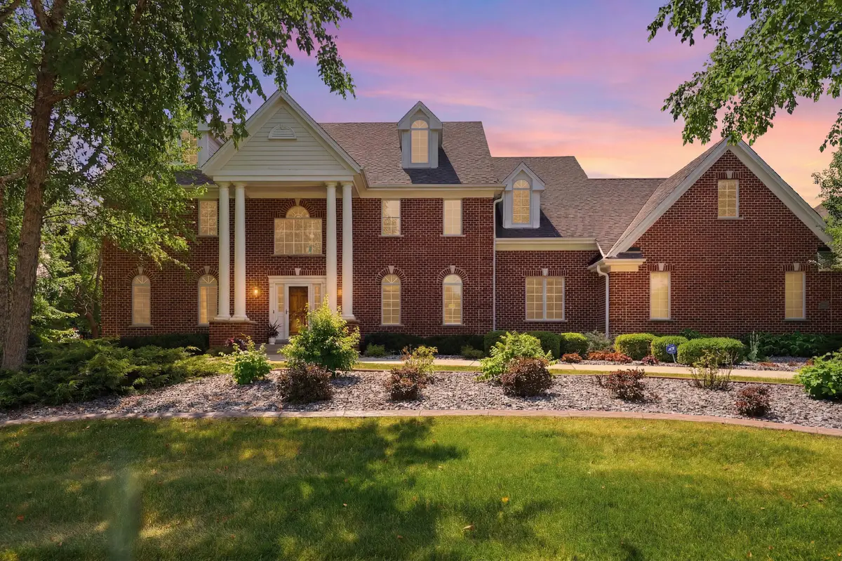 2125 Carriage Hills Dr, Delafield, WI 53018 - #1