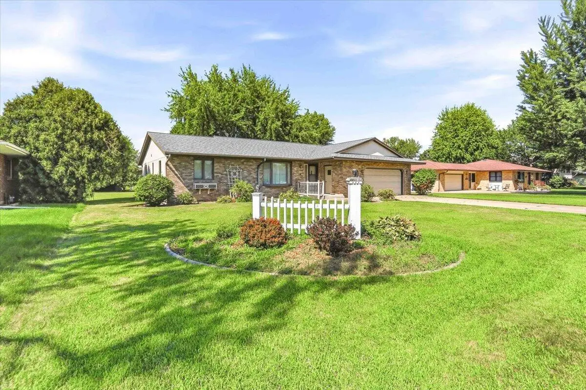 805 Spillway Dr, Campbell, WI 54603 - #1