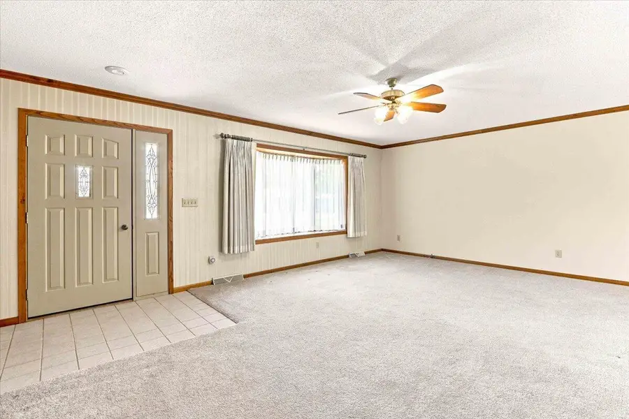 805 Spillway Dr, Campbell, WI 54603 - #3