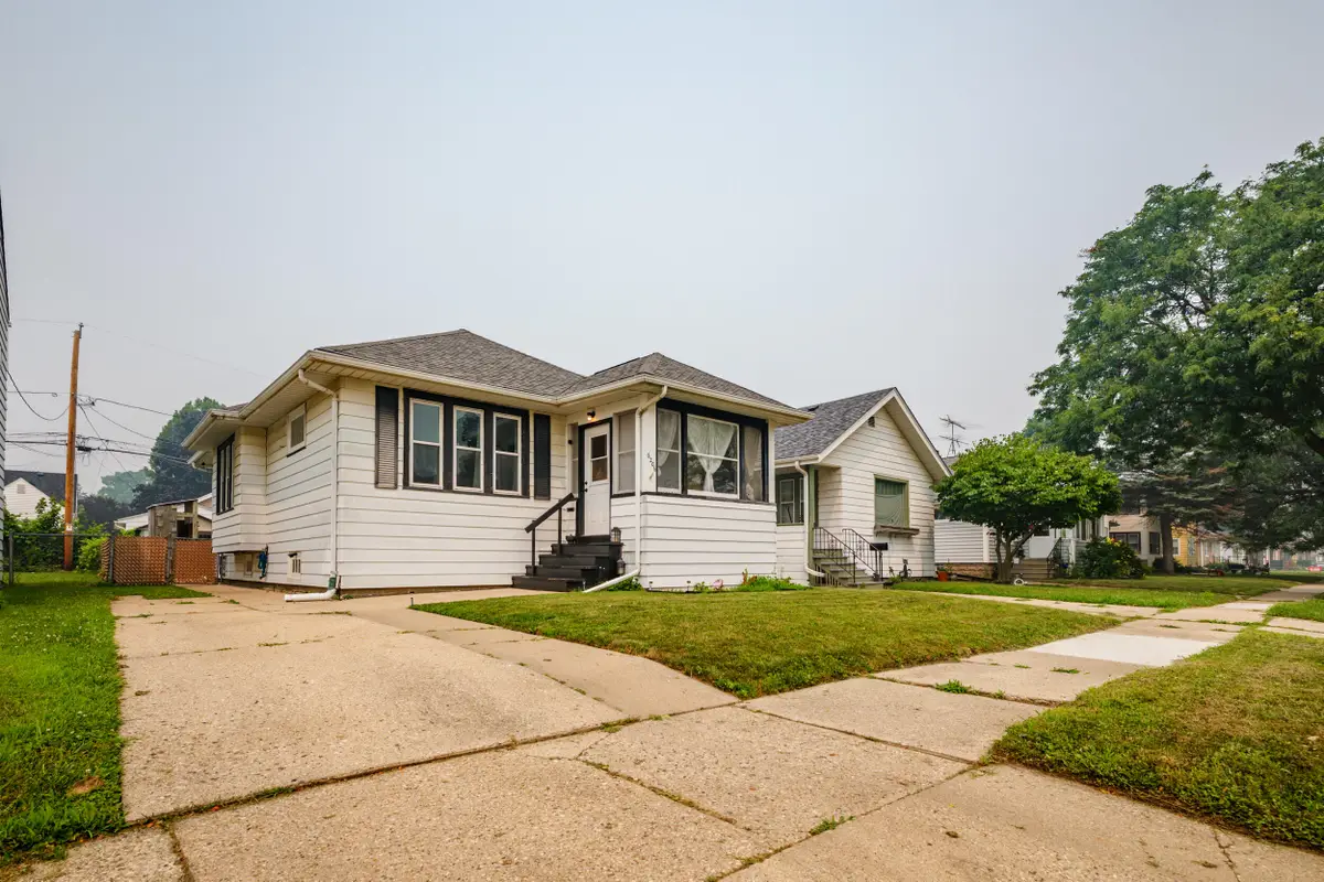 6206 33rd Ave, Kenosha, WI 53142 - #1