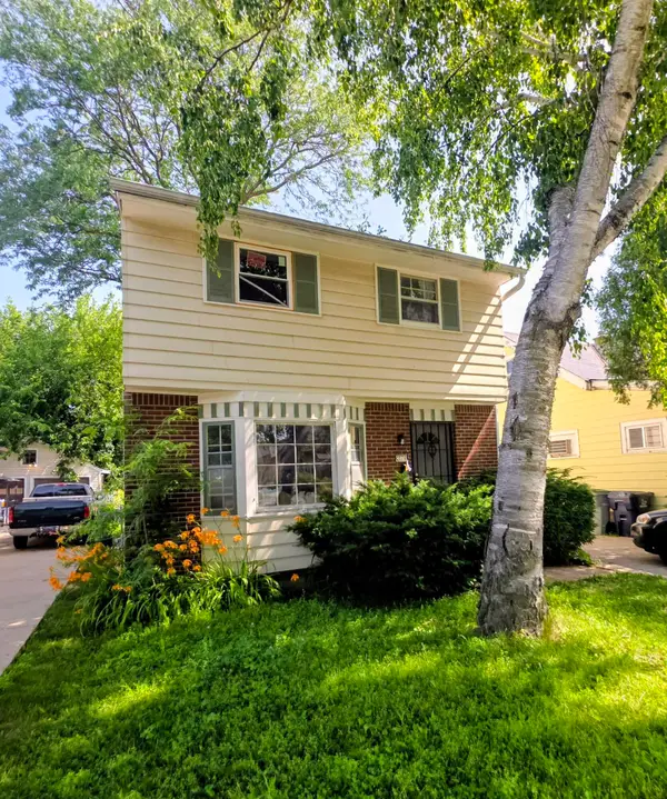 1908 W Fairmount Ave, Milwaukee, WI 53209