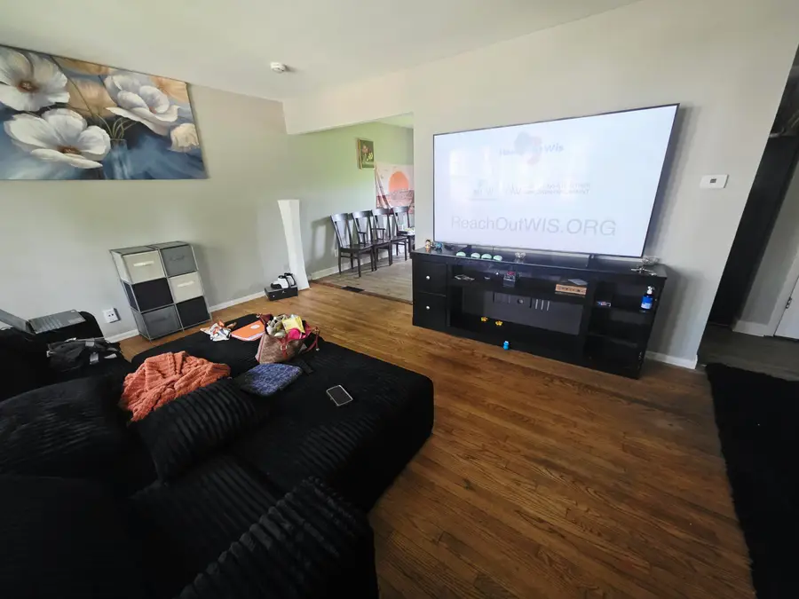 1908 W Fairmount Ave, Milwaukee, WI 53209 - #2