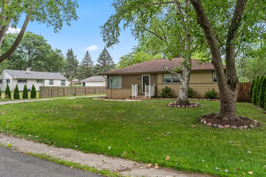 7615 N Delta Pl, Milwaukee, WI 53223 - #3