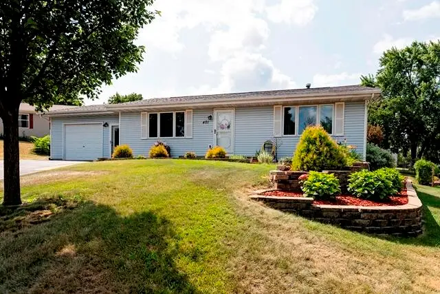401 Oak Ridge Ct, Fort Atkinson, WI 53538 - #1