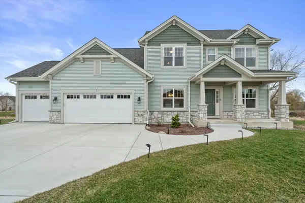 1316 Orchard View Ln, Mukwonago, WI 53149