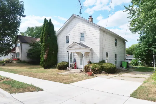 138 Cherry St, Campbellsport, WI 53010