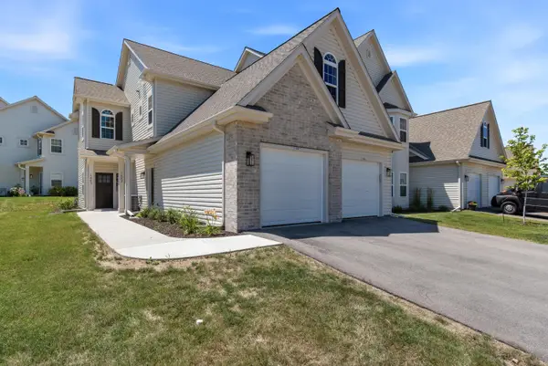 1887 Woodland Way, Slinger, WI 53086