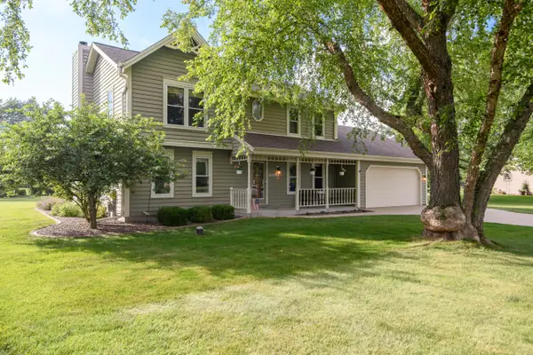 N75W28050 Schmidt Ln, Merton, WI 53029