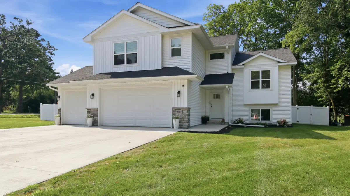 902 Wagner Rd, Menomonie, WI 54751 - #1