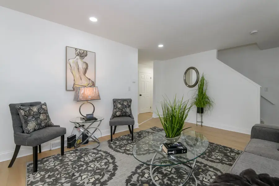2327 W Vine St, Milwaukee, WI 53205 - #3