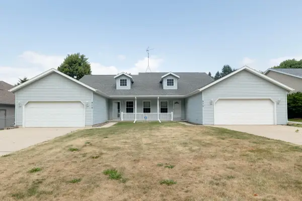 910-912 Prospect Ave, Beaver Dam, WI 53916