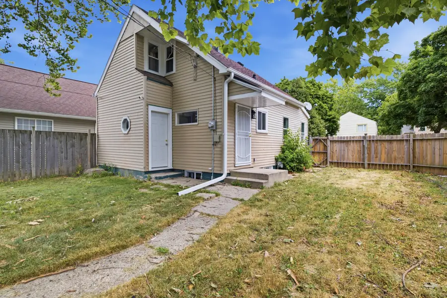 5325 N 48th St, Milwaukee, WI 53218 - #3