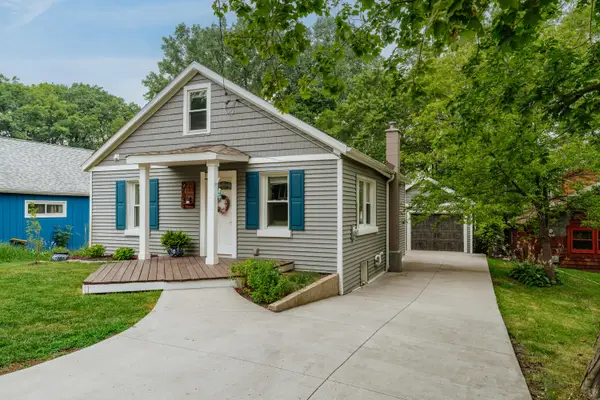 N9199 Deer Path Rd, East Troy, WI 53120