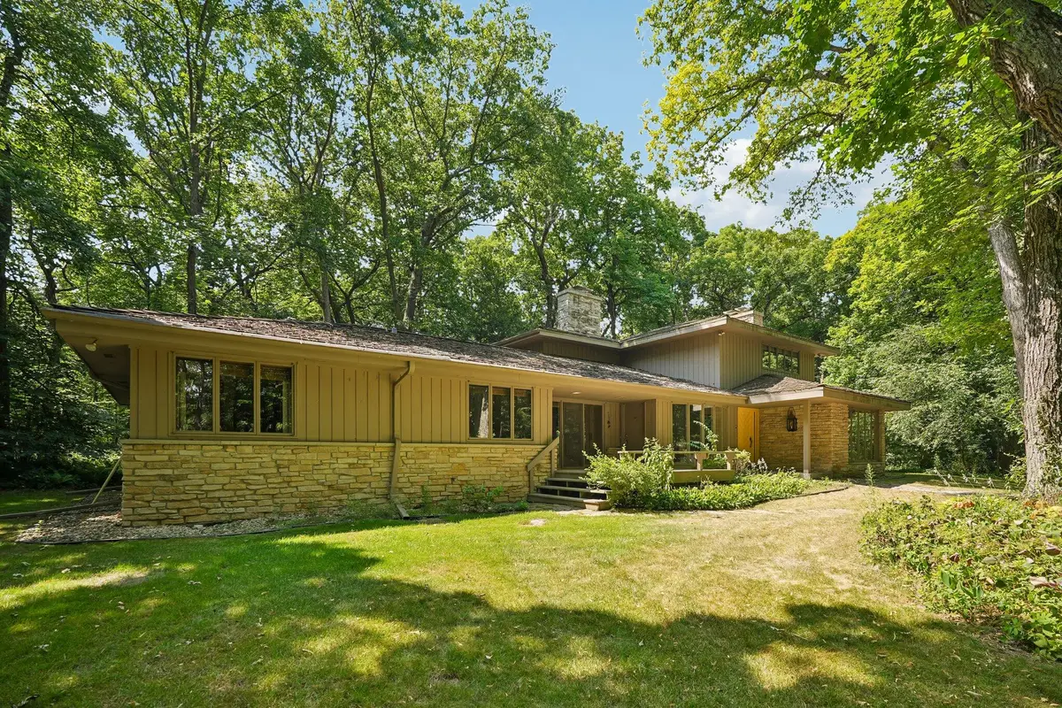 S46W28740 Perren Dale Rd, Genesee, WI 53189 - #1
