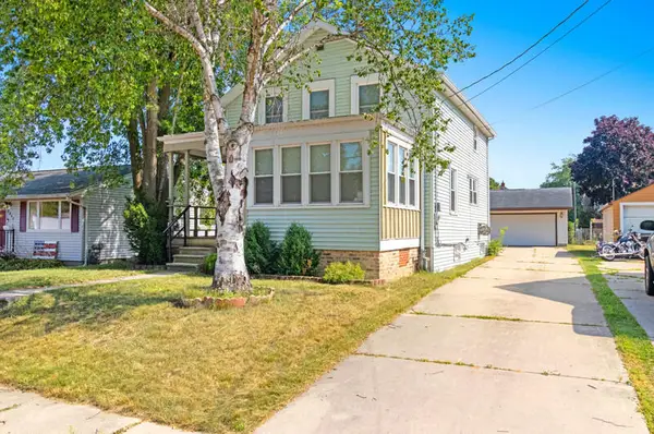 2515 16th St, Two Rivers, WI 54241