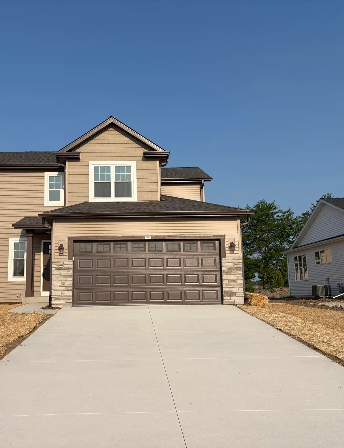 754 Pleasant Park Ct, Johnson Creek, WI 53038 - #1
