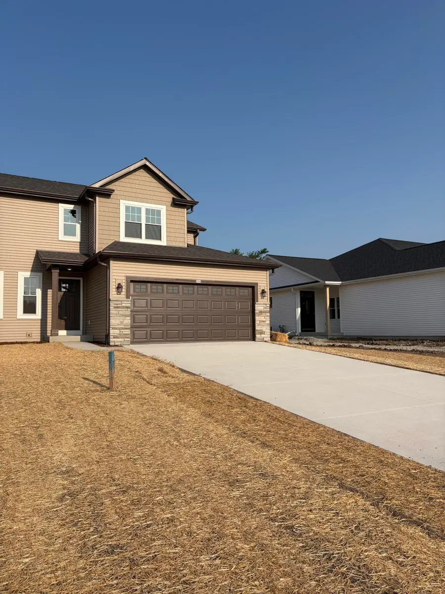 754 Pleasant Park Ct, Johnson Creek, WI 53038 - #2