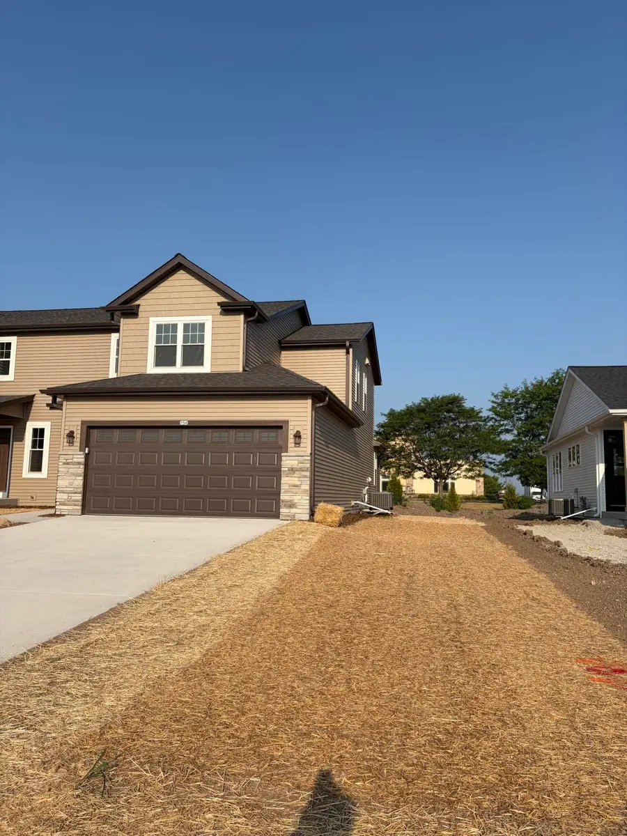 754 Pleasant Park Ct, Johnson Creek, WI 53038 - #3