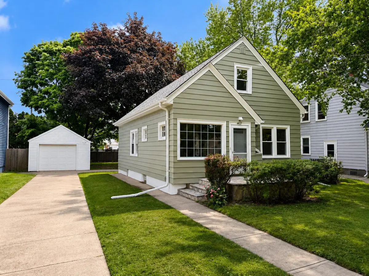 4937 N Hollywood Ave, Whitefish Bay, WI 53217 - #1