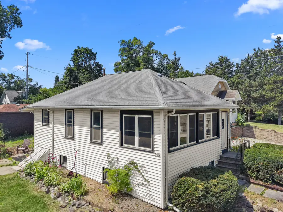 3404 Fischer Dr, Burlington, WI 53105 - #2