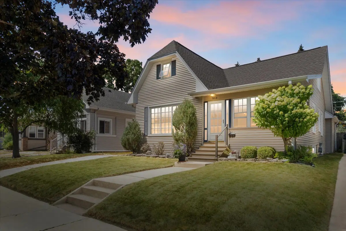 3018 Elm Ln, Racine, WI 53405 - #1
