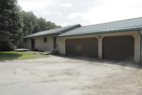 6856 Hamlet Ave, Sparta, WI 54656