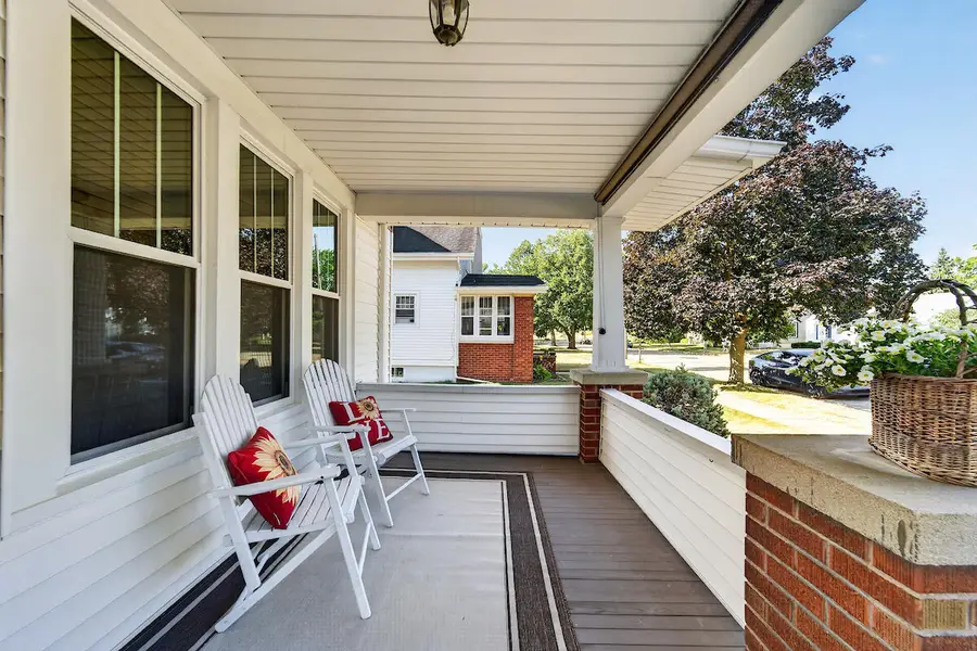 324 Henry St, Burlington, WI 53105 - #3