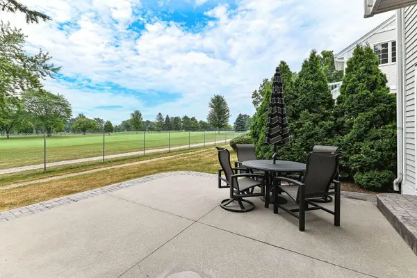 7436 W Tuckaway Creek Dr, Franklin, WI 53132