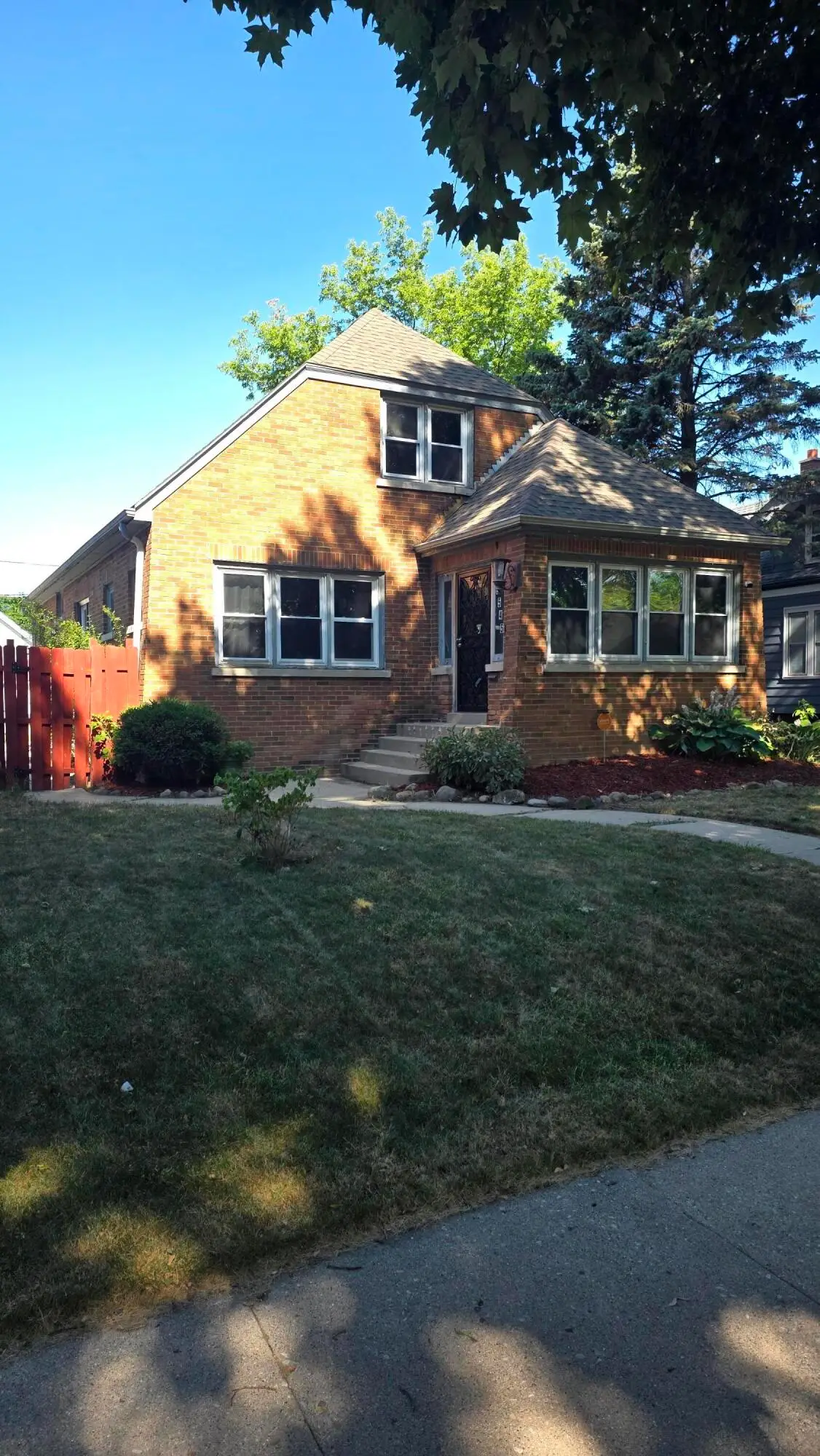 5545 N 40th St, Milwaukee, WI 53209 - #1