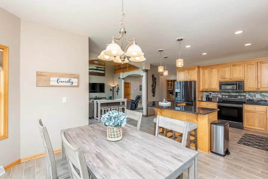 N16W29803 Brookstone Cir, Delafield, WI 53072 - #3