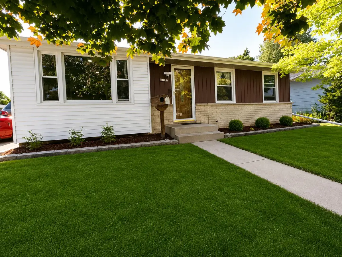 2928 S 21st St, Sheboygan, WI 53081 - #1