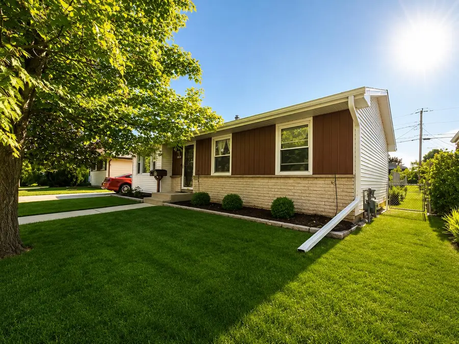 2928 S 21st St, Sheboygan, WI 53081 - #2