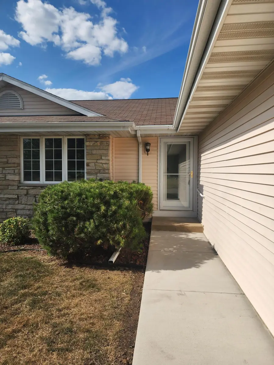 418 E 3rd Ave, Elkhorn, WI 53121 - #2