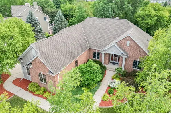 W171N5517 Autumn View Ln, Menomonee Falls, WI 53051