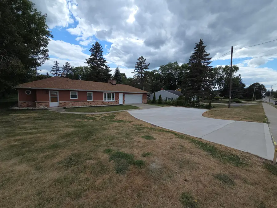 2027 Summit Ave, Waukesha, WI 53188 - #2