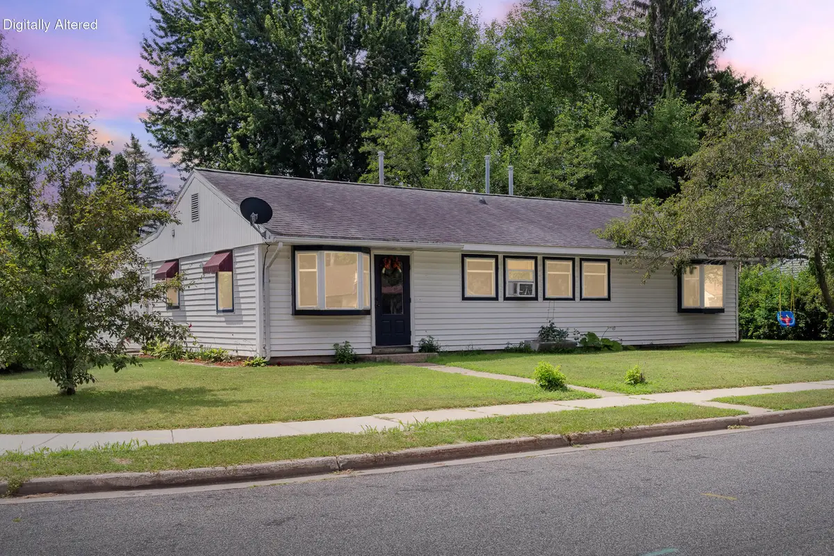 533 Curry St, Tomah, WI 54660 - #1