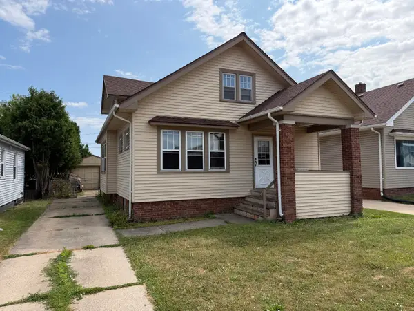 2615 Bate St, Racine, WI 53403