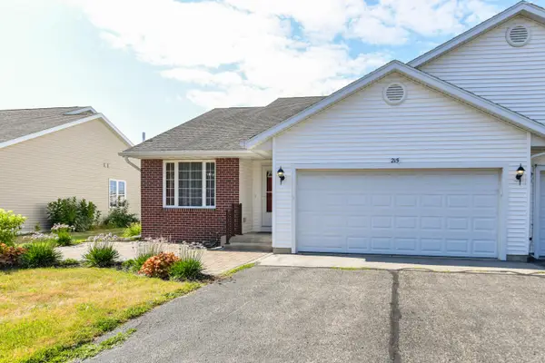 215 Westward Dr, Elkhorn, WI 53121
