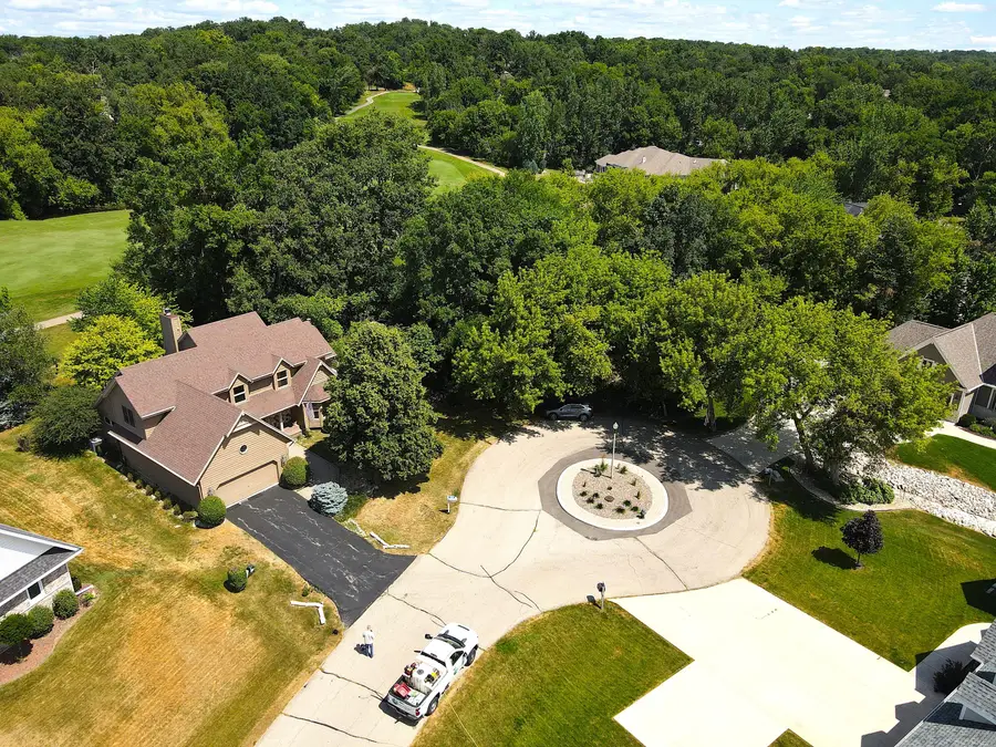 1230 Glen Eagles Ct, Geneva, WI 53147 - #3
