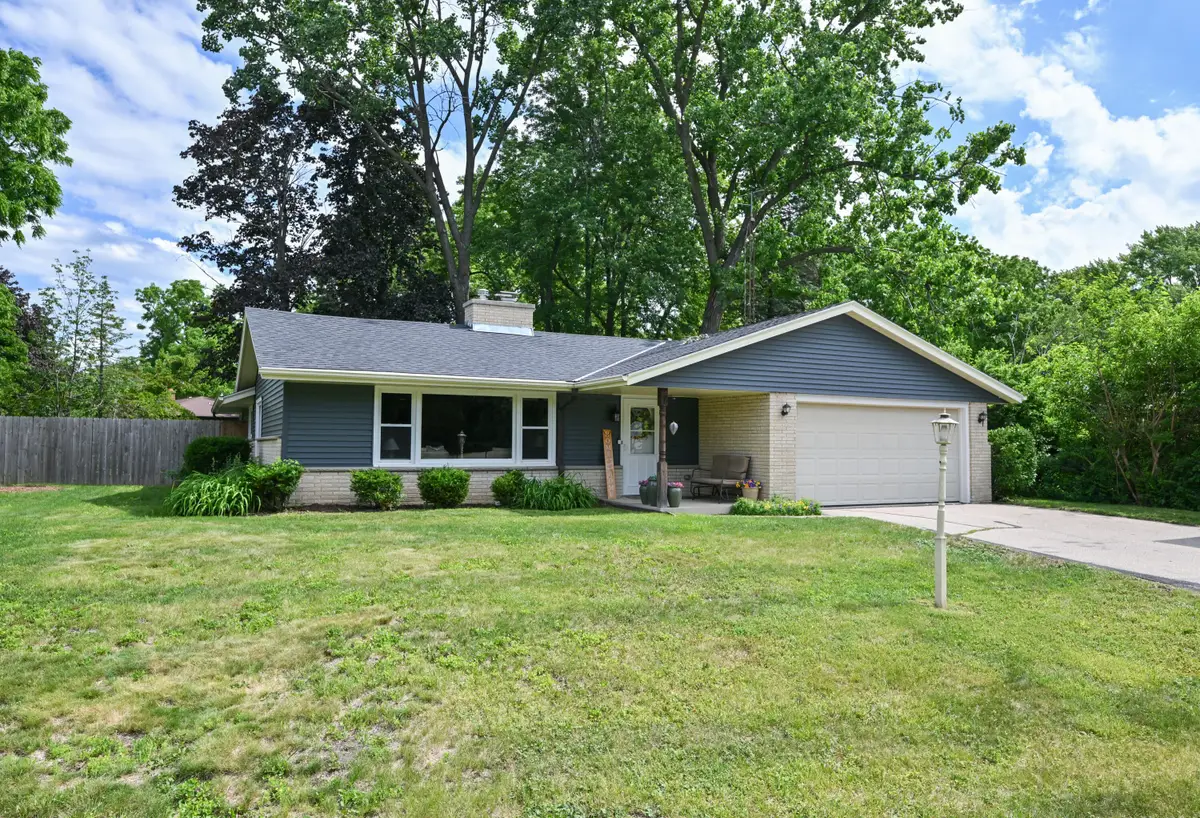 4520 Garden Dr, Mount Pleasant, WI 53403 - #1