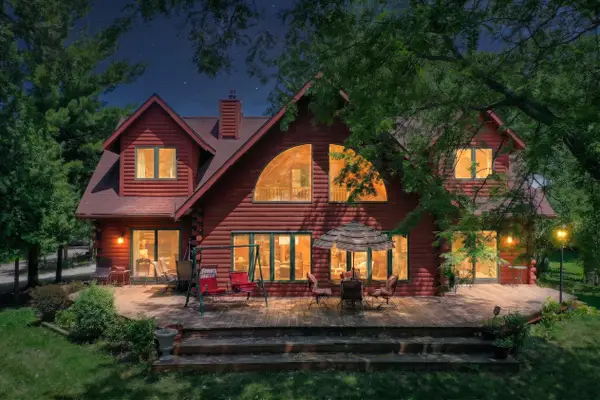 24401 Church Rd, Dover, WI 53139