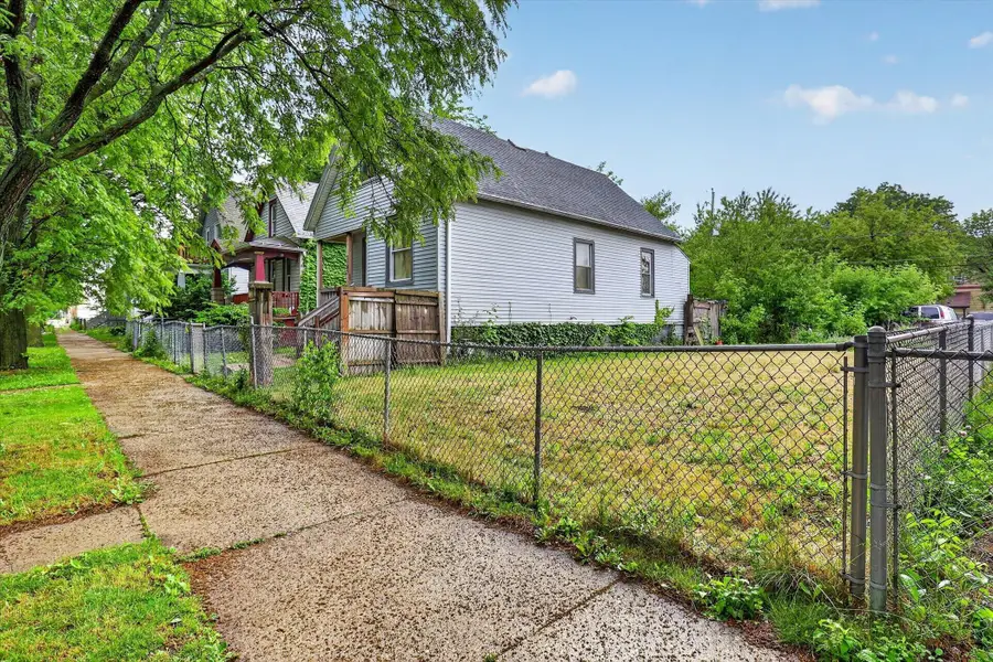 3147 N 39th St, Milwaukee, WI 53216 - #3