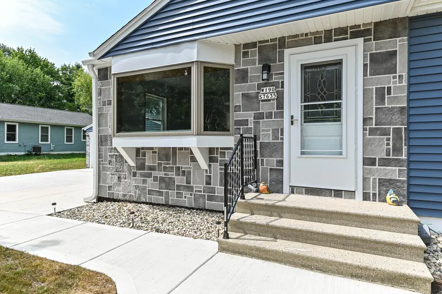 W190S7635 Circle Dr, Muskego, WI 53150 - #2