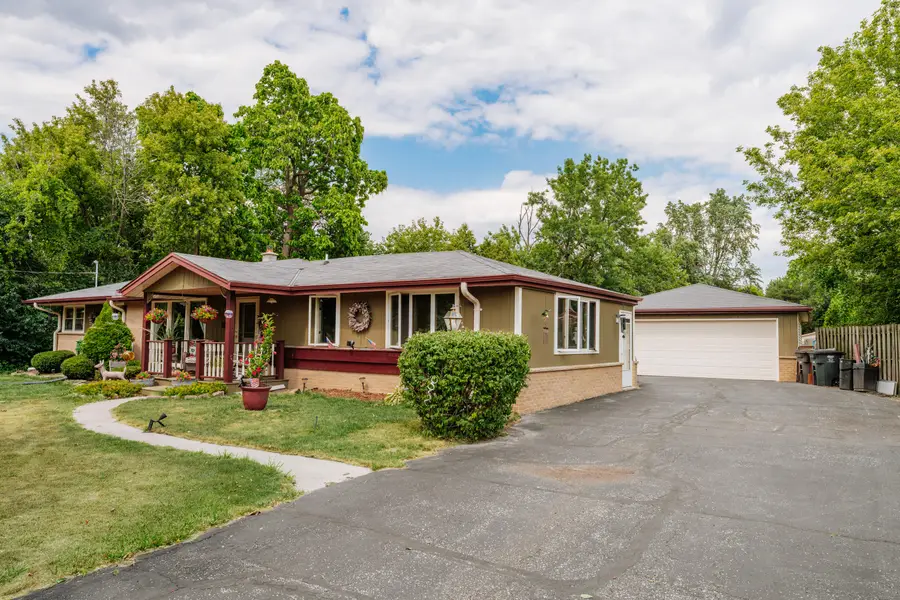 3650 S Wollmer Rd, Greenfield, WI 53228 - #2