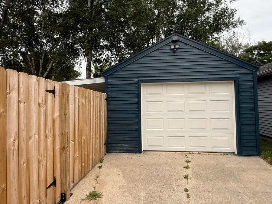 1313 S 13th St, Manitowoc, WI 54220 - #3