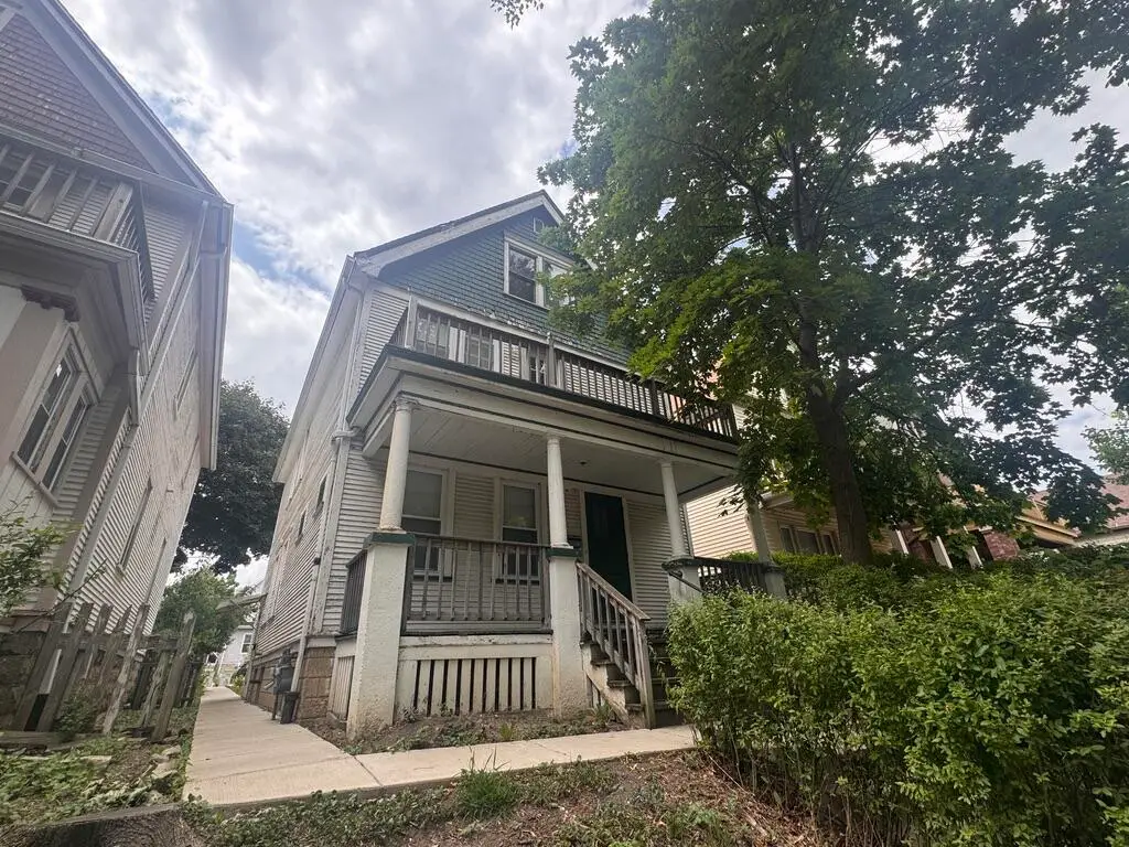 3059 N Bremen St, Milwaukee, WI 53212 - #1