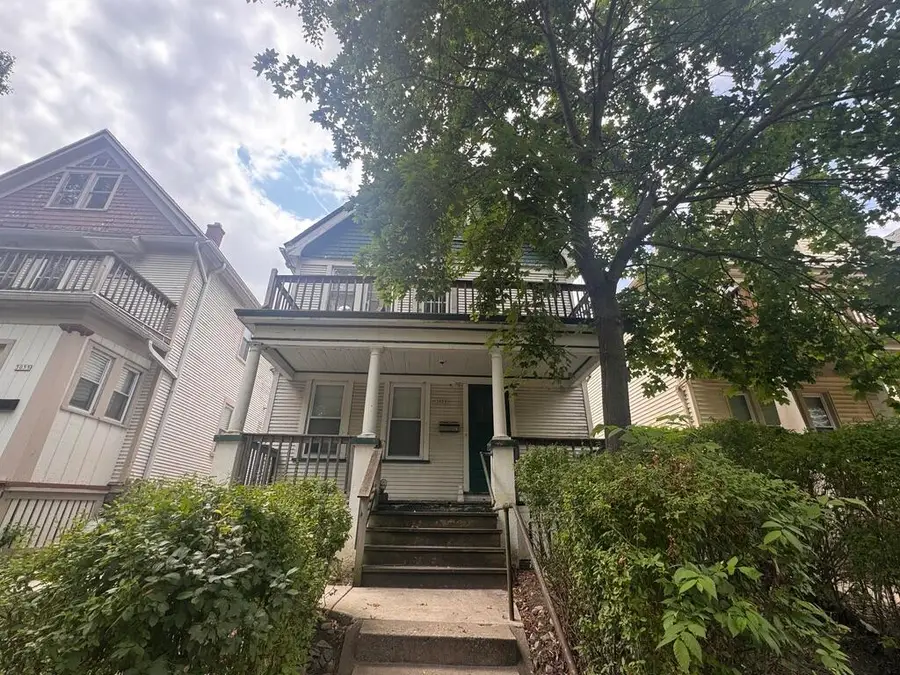 3059 N Bremen St, Milwaukee, WI 53212 - #2