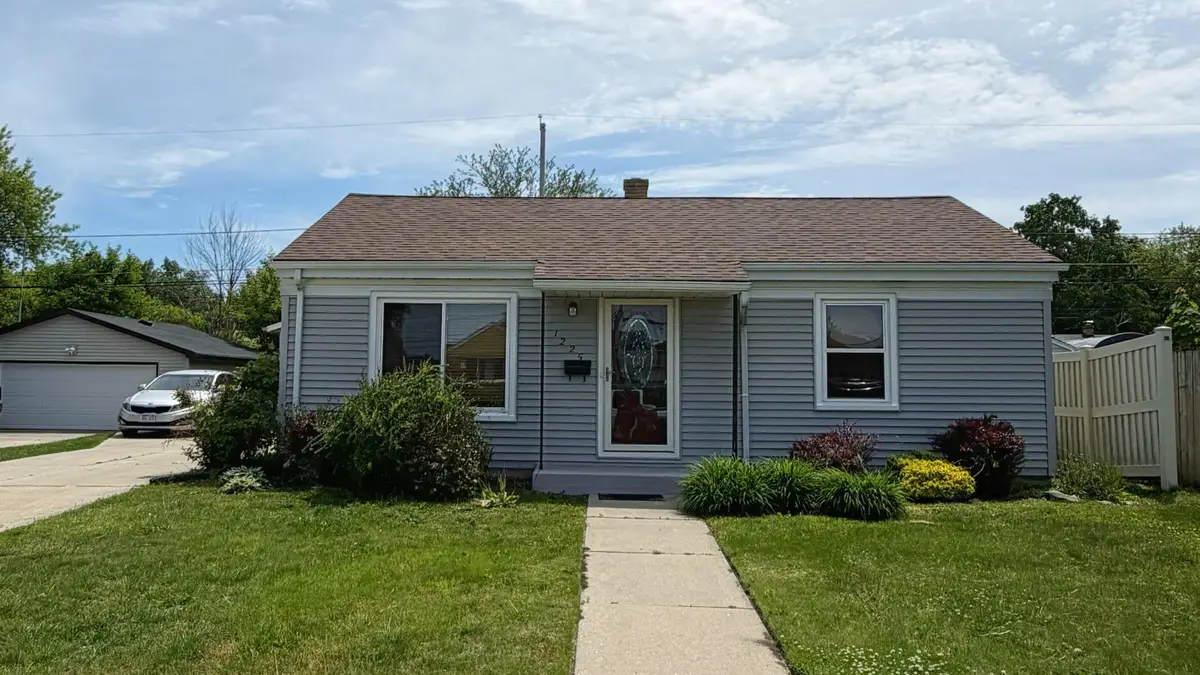1225 Lombard Ave, Racine, WI 53402 - #1